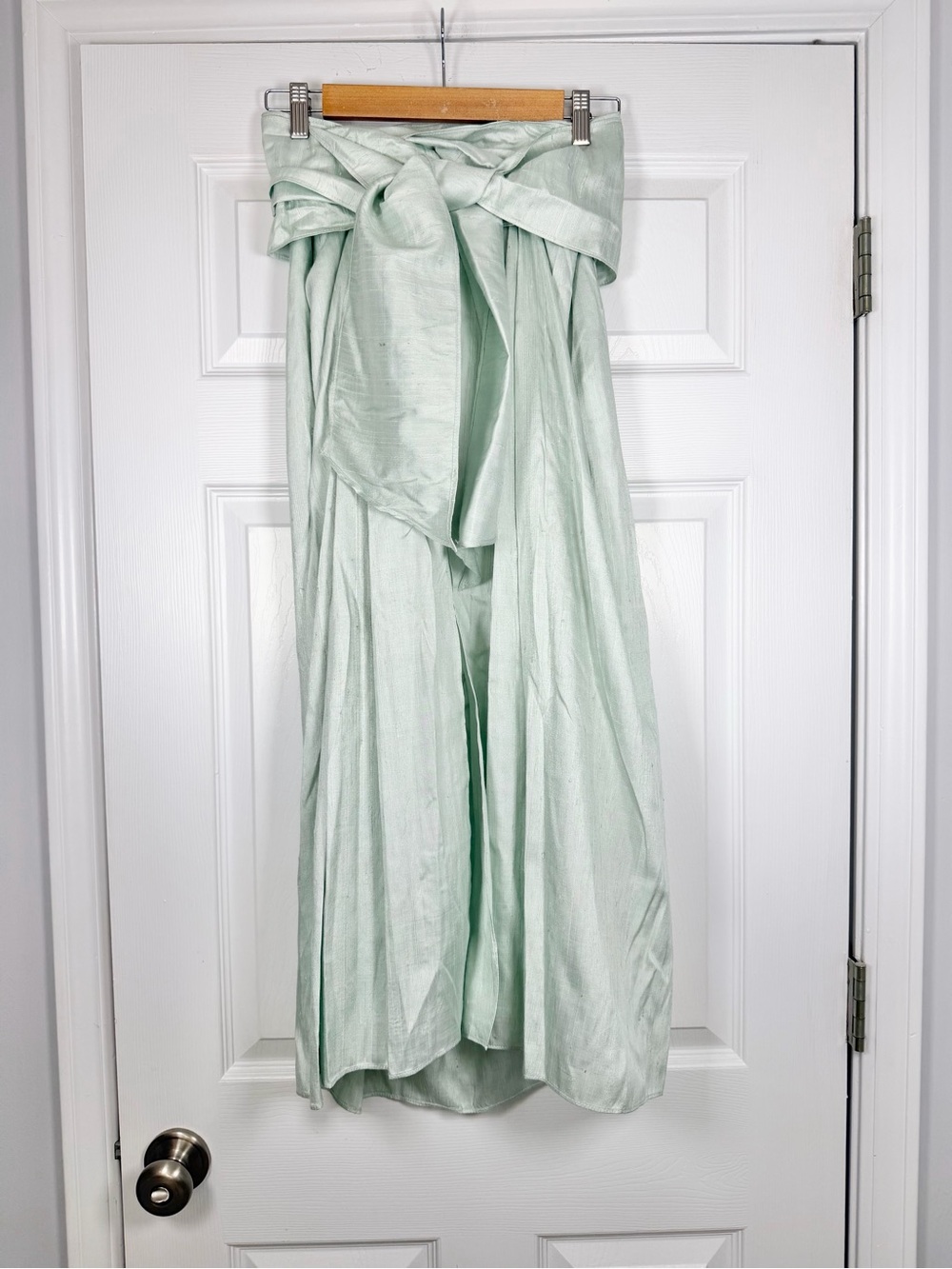 Julia Amory Size S • Cartagena Pale Green Silk Wrap Midi Skirt Tie Waist. - Picture 2 of 5